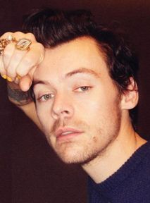 Harry Styles wypuszcza perfumy. Cena zwala z nóg