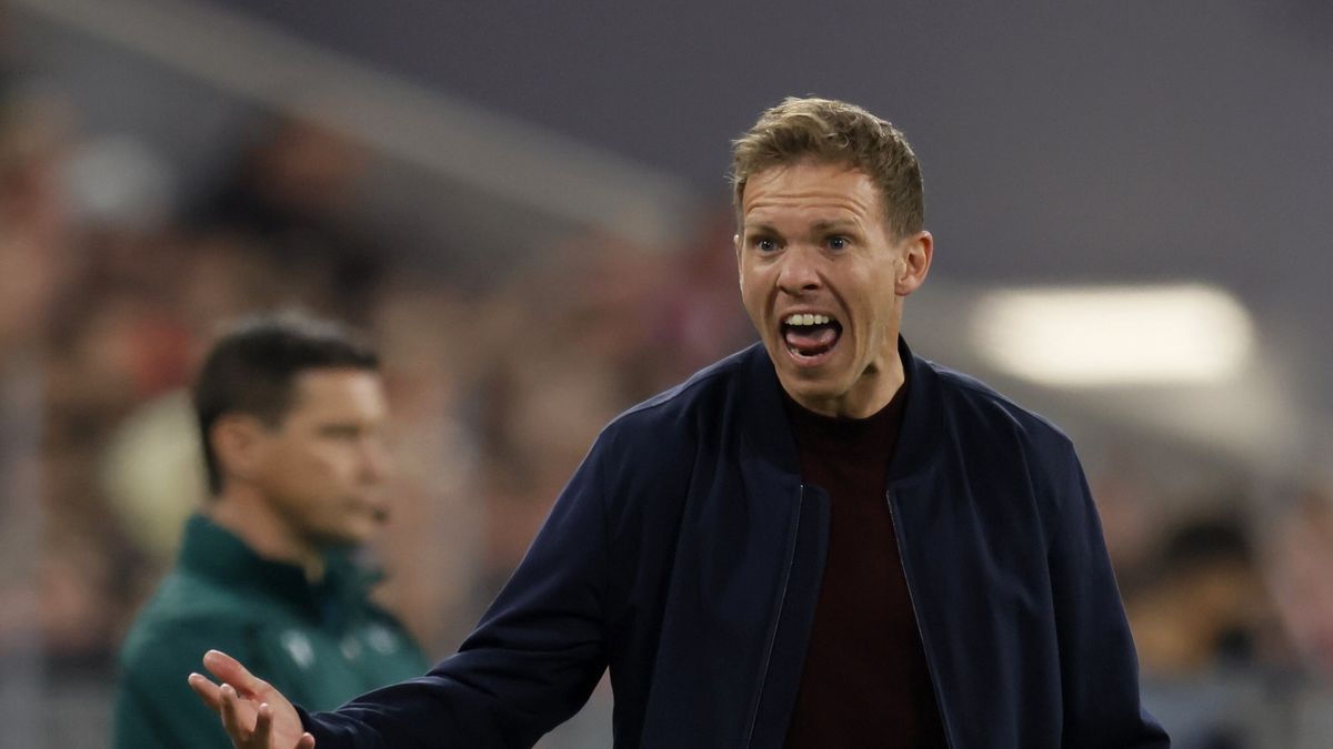Munich's head coach Julian Nagelsmann reacts during the UEFA Champions League quarter final, second leg soccer match between Bayern Munich and Villarreal CF in Munich, Germany, 12 April 2022. EPA/RONALD WITTEK Dostawca: PAP/EPA.