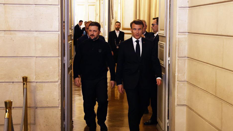 Macron: Rosja pokazuje "chęć wojny"