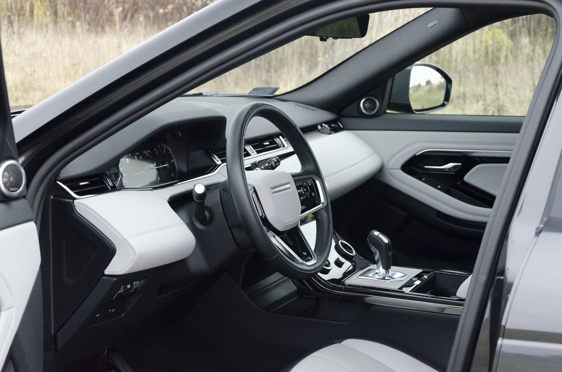 Alfa Romeo Tonale vs. Range Rover Evoque