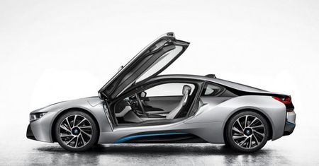 Pierwsze zdjęcia produkcyjnego BMW i8