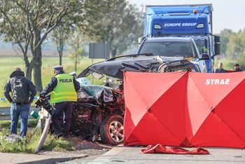 Wrocław: Nie żyje młody kierowca. Ważny apel do kierowców na Wszystkich Świętych