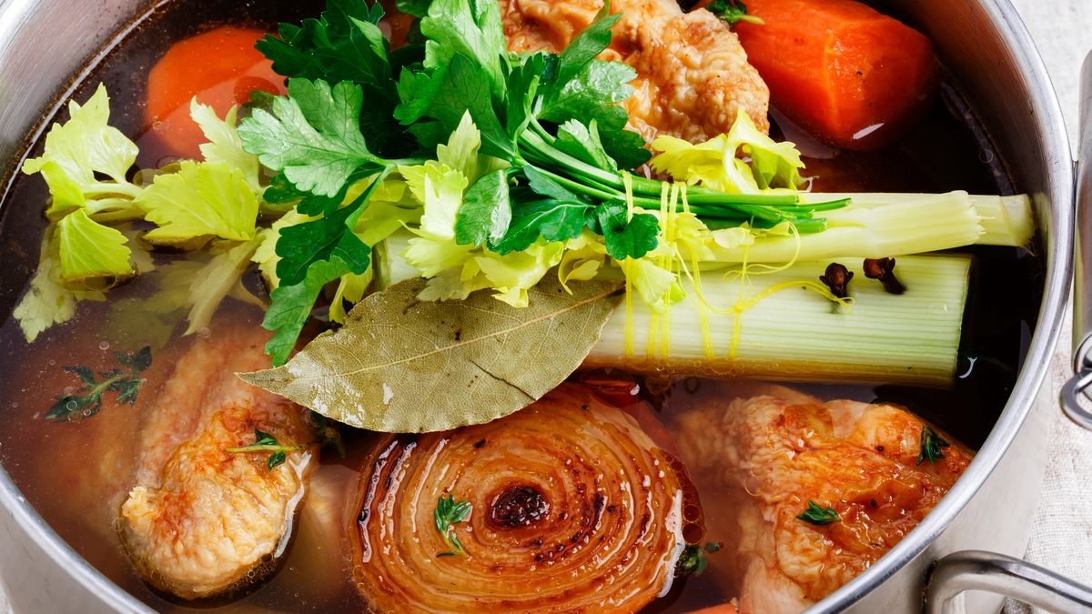 Rosół to niedzielny klasyk w polskich domach