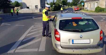 Pojechał na policję po pijaku. Dzień wcześniej zabrali mu za to prawo jazdy