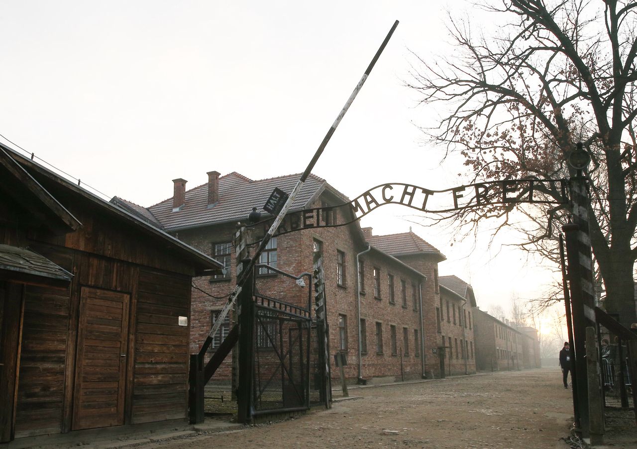 Polish-British community demands answers after Facebook removes Auschwitz post