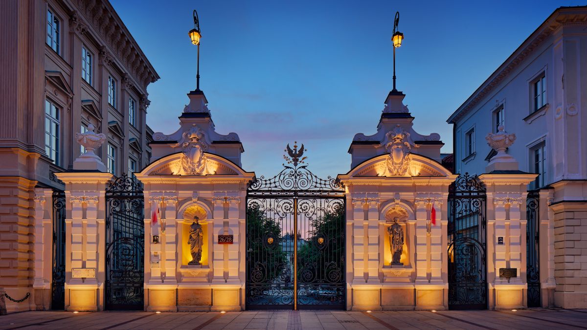 warszawa, uniwersytet warszawski, brama, mazowsze, stolica polski, architektura, polska, stara brama, punkt orientacyjny, fasada, podróż, historyczne, rzeźba, historia, uniwersytet, studia, miejski, studia w polsce