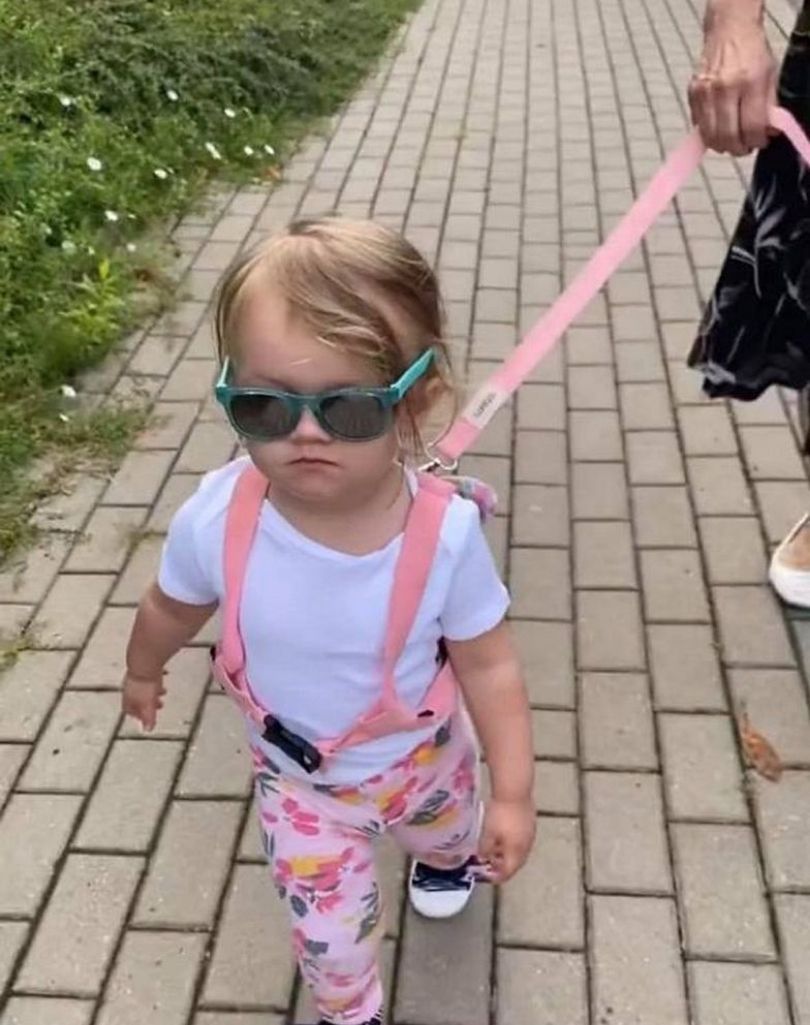 Joanna Krupa prowadzi Ashę-Leigh na smyczy