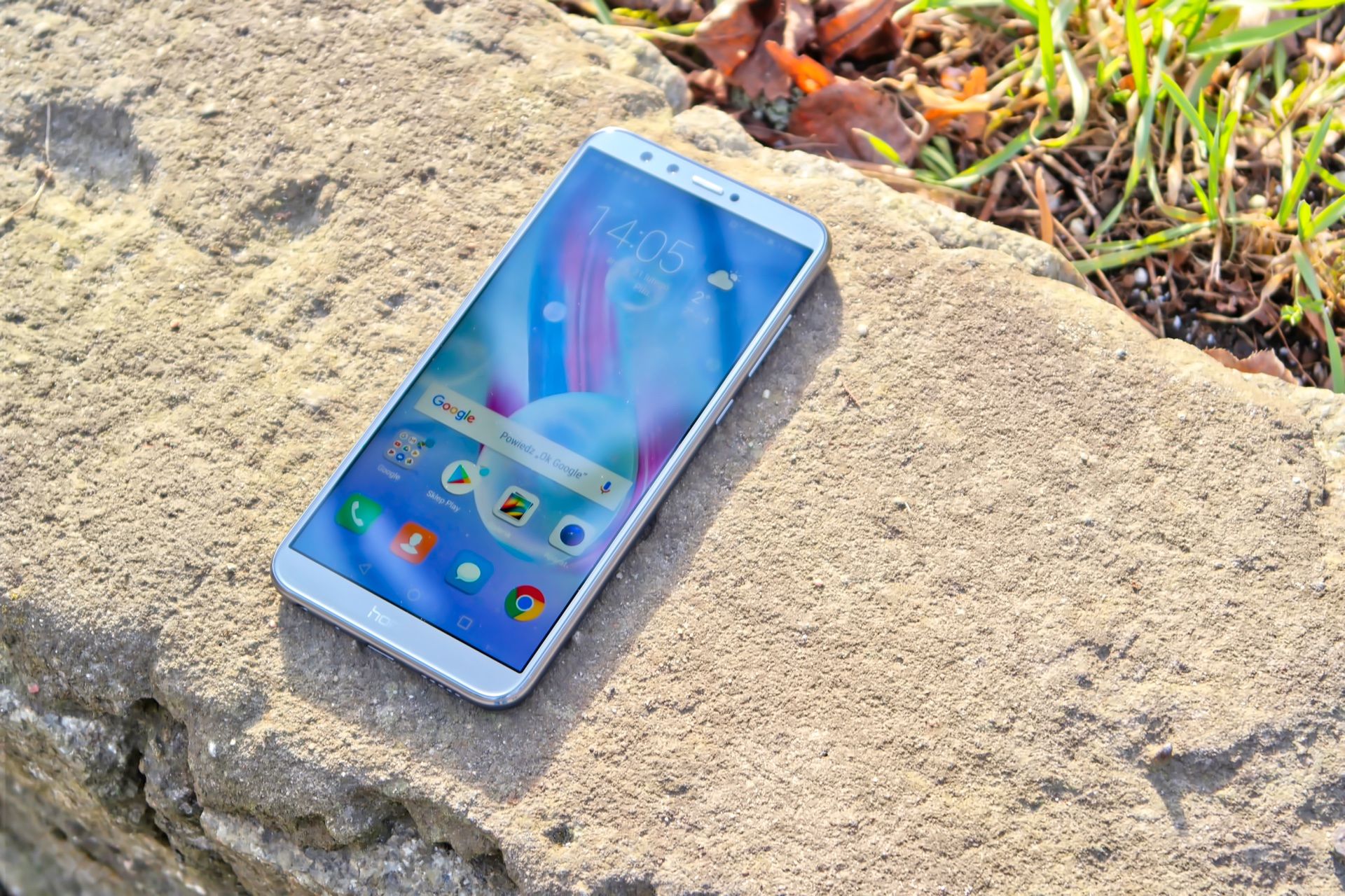 Honor 9 Lite - pierwsze wrażenia. Kosztuje mniej niż 1000 zł, a pod wieloma względami ociera się o górną półkę 7
