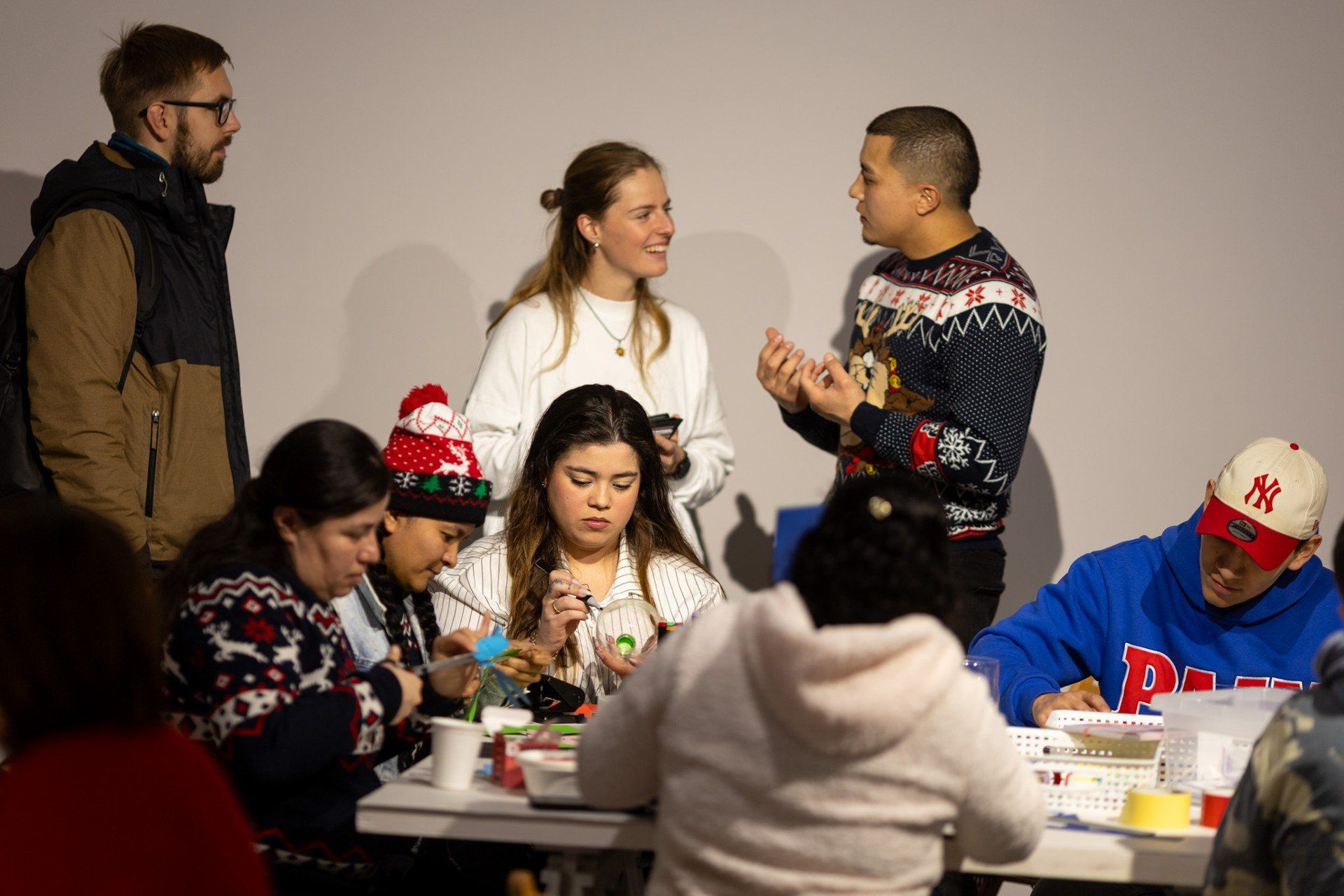 Warsztaty tworzenia lampionów w Bałtyckiej Galerii Sztuki Współczesnej.