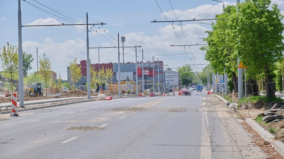 Sfrezują starą nawierzchnię ul. Krochmalnej