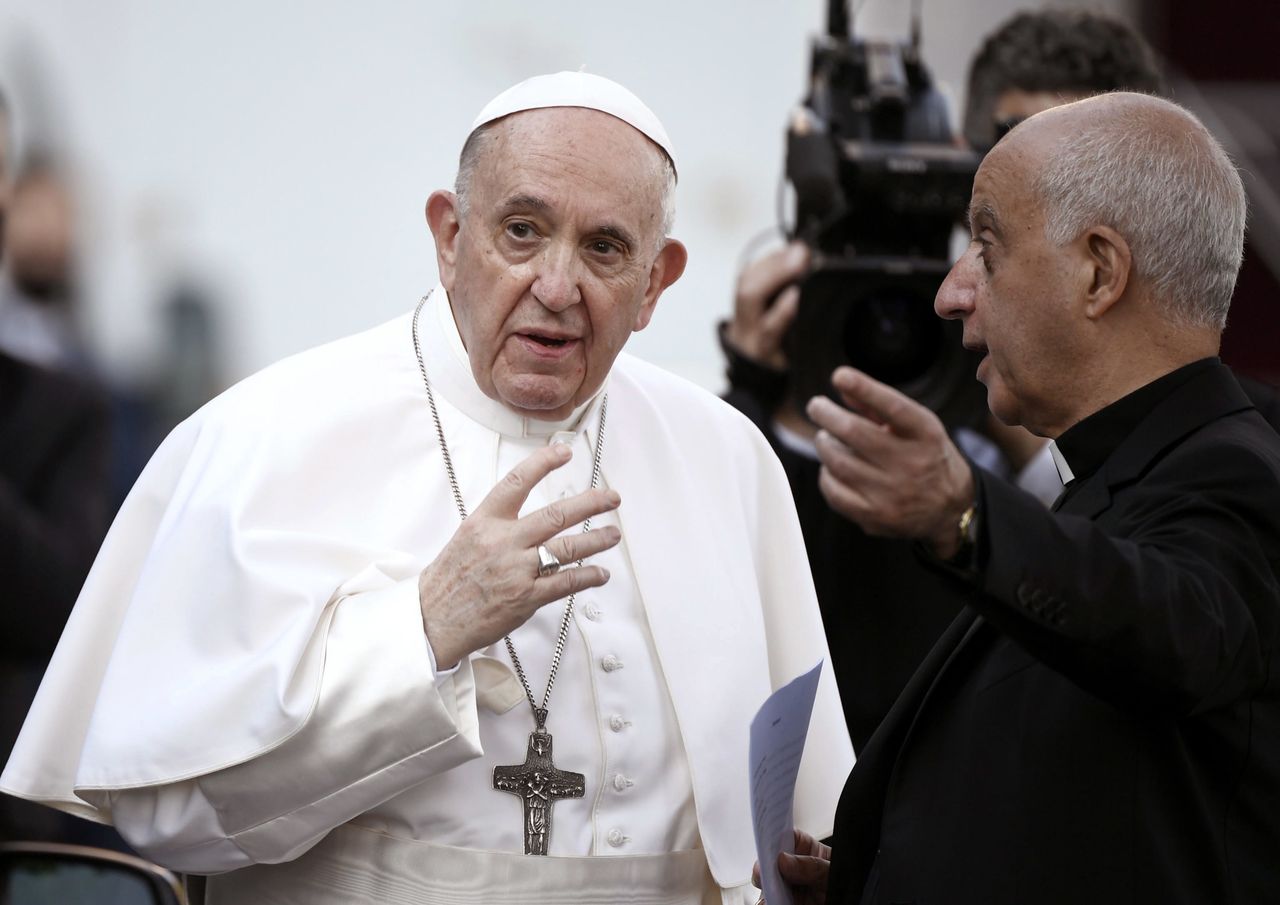 Żart papieża Franciszka wywołał burzę. Pojawiły się ostre głosy krytyki