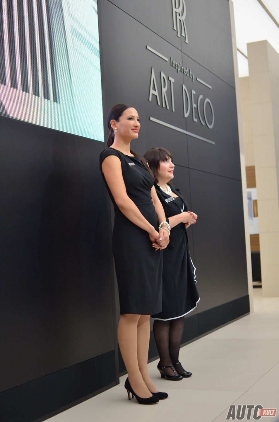 Hostessy z Paris Motor Show 2012 [galeria] 99