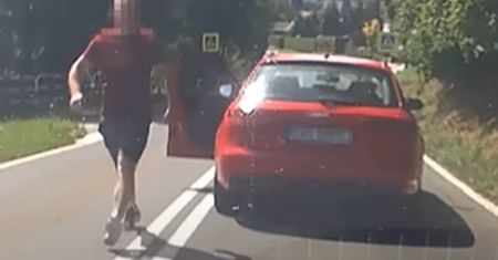 Nagranie z Małopolski. Tak należy postępować z agresywnym "królem szos"
