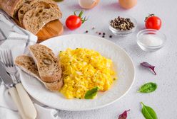 5 zaskakujących dodatków do jajecznicy