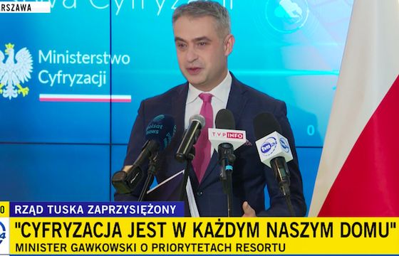 Wicepremier zaniepokojony brakiem wiedzy Polaków o algorytmach bigtechów