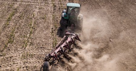 Do 3 tys. zł za hektar dla rolników dotkniętych suszą. Do kiedy można składać wnioski?