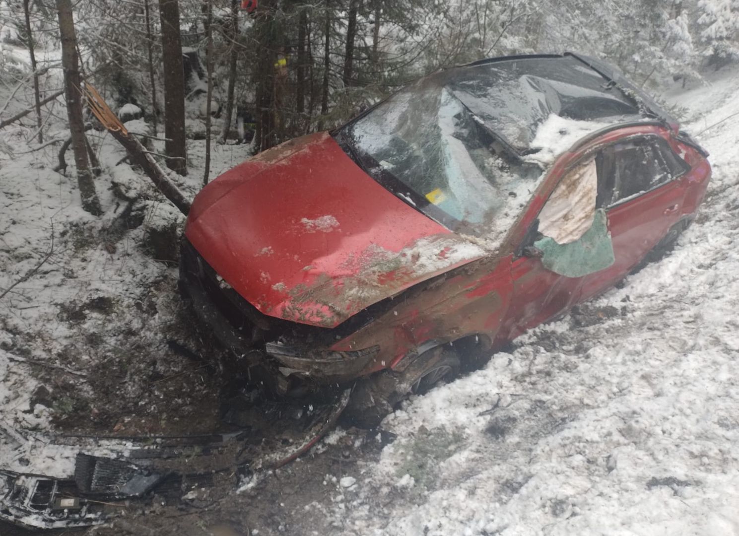 Koszmarny wypadek na Podhalu. Pasażer nie żyje