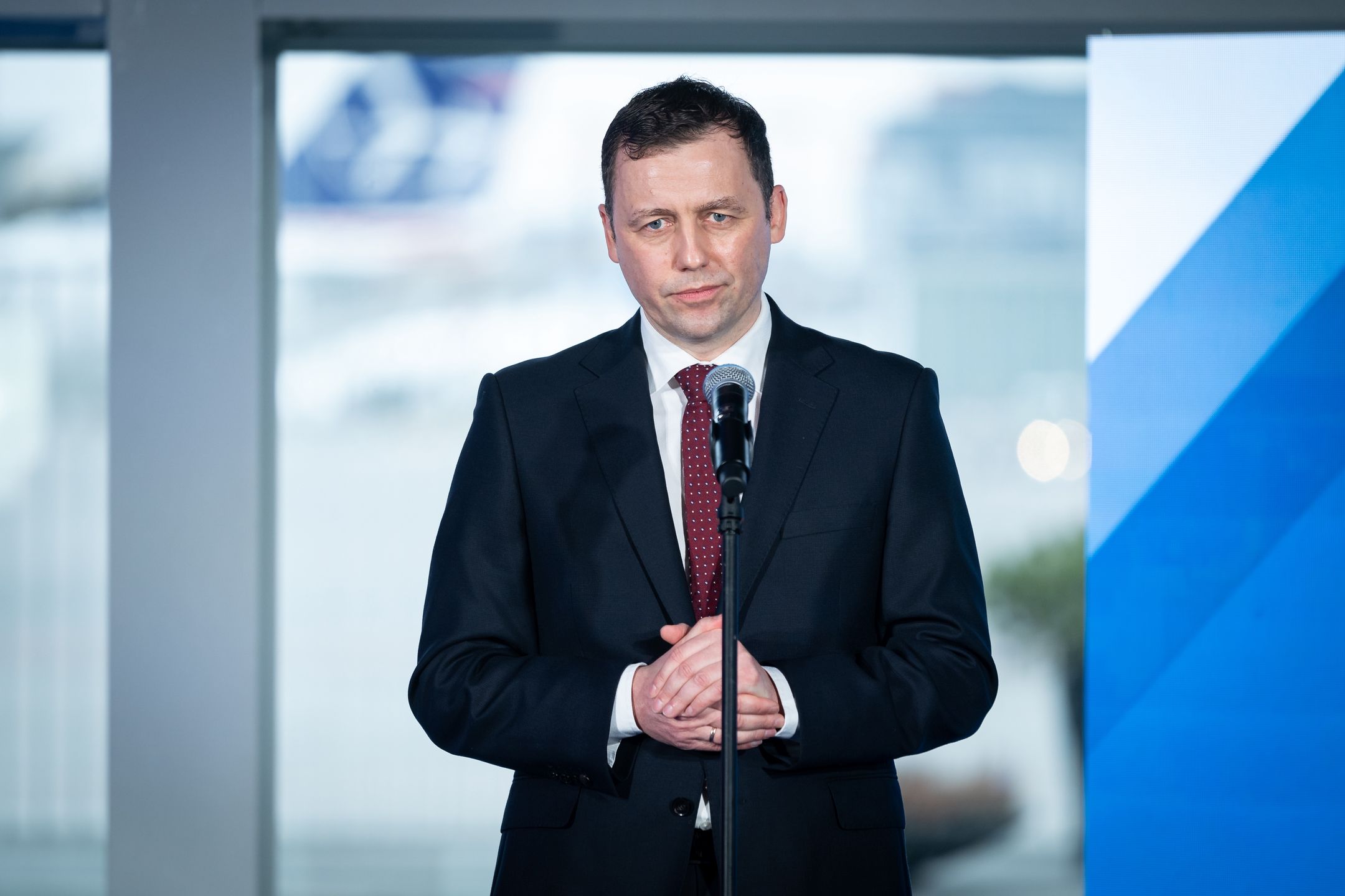 Mikolaj Wild (President of the STH company) during the press conference on air traffic forecasts for Poland and the new Central Polish Airport (Solidarity Transport Hub) prepared by the IATA, at Chopin Airport in Warsaw, Poland, on 8 February 2022 (Photo by Mateusz Wlodarczyk/NurPhoto via Getty Images)