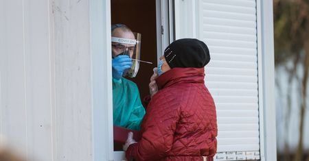 ZUS podaje dane. Ponad 600 tys. zwolnień lekarskich z powodu COVID-19