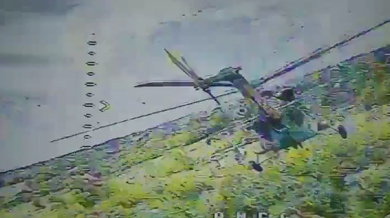 Ukraine erzielt mit Drohne erneut Volltreffer: Russischer Hubschrauber Mi-8 abgeschossen