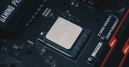AMD X470 i B450 ostatecznie bez PCIe 4.0, ale w końcu z działającym Linuksem