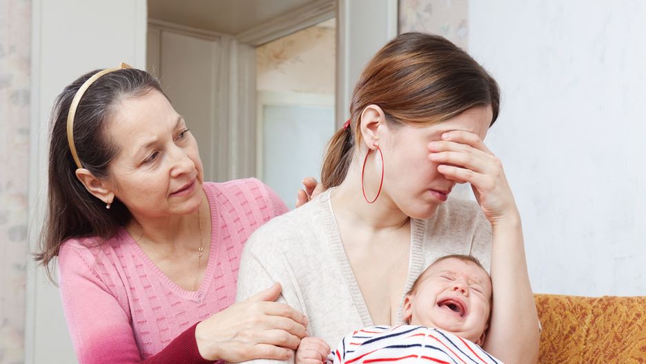 Depresja poporodowa a baby blues – sprawdź, na co cierpisz