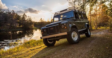 Klasyczny traktor w eleganckim wydaniu. Amerykanie poprawiają Anglików