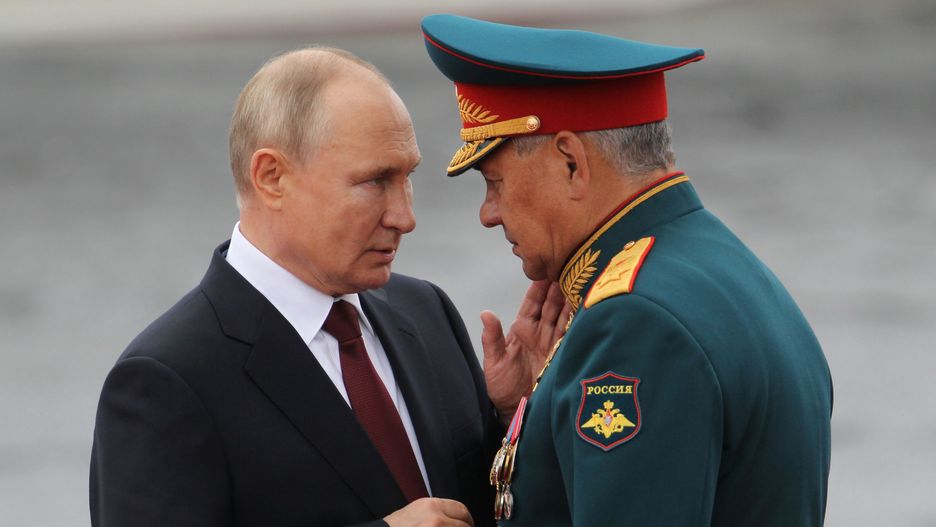 Władimir Putin i rosyjski minister obrony Siergiej Szojgu 