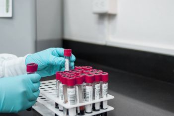 Oddajesz krew? Możesz dostać 1000 zł, zniżki i dni wolne – oto wszystkie przywileje 2025