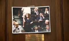 Joanna Lichocka i słynny gest. Posłanka PiS znów zaskakuje