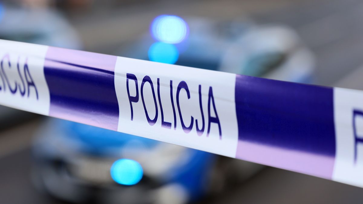 Tragiczny wypadek. Kierowca BMW dachował w Brzezinach 