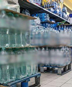 Ludzie masowo wykupują wodę. Panika w mieście u naszych sąsiadów