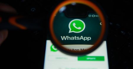 Korzystasz z WhatsAppa? Ktoś może cię podsłuchiwać. Twórcy potwierdzają zagrożenie