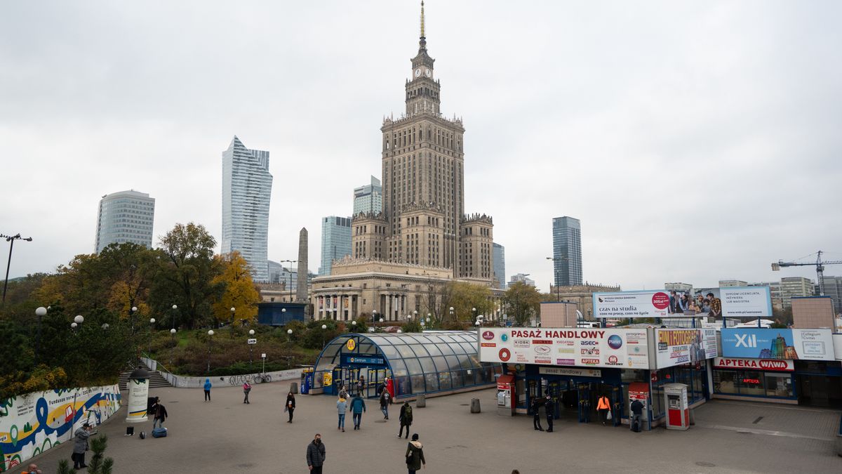 Polski Ład uderzy w miasta. Jak podaje Fitch, jednym z miast, które będą mocno stratne, jest Warszawa  