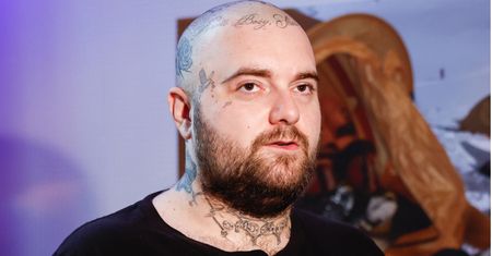 Bedoes podarował fance drogi zegarek. Ekspert ostrzega przed problemami ze SKARBÓWKĄ