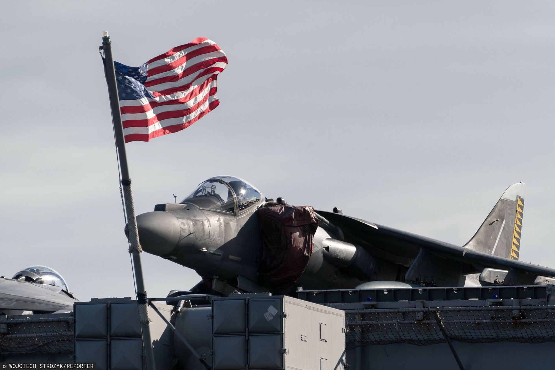 Atak na Iran. CENTCOM: poległo sześciu amerykańskich żołnierzy Kép