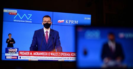Koronawirus. Obostrzenia od 28 listopada. Co się zmienia? [Informator]