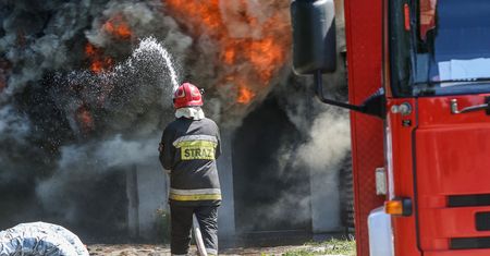 Tragedia pod Wołominem. Wybuch i pożar