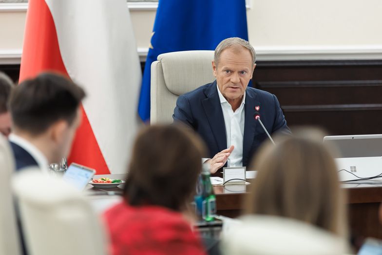 Tusk chce wskazywać komisarzy w gminach. Odkręci niedawną zmianę?