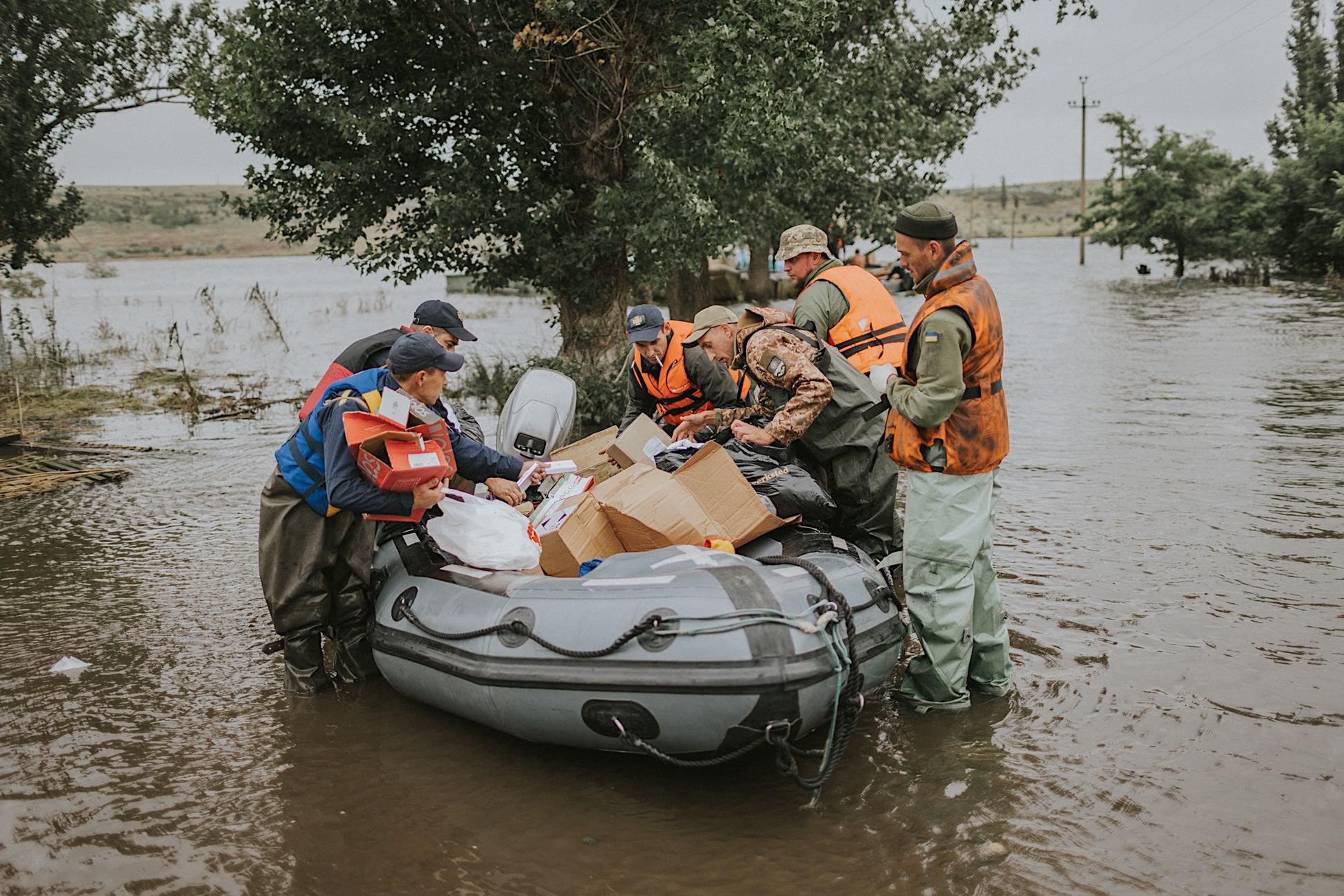 Afanasijewka, rozładunek pomocy humanitarnej 