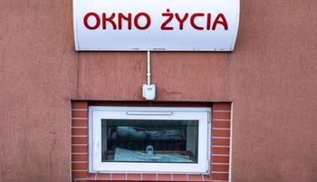 Rozległ się alarm. Dziecko w Oknie Życia w Częstochowie