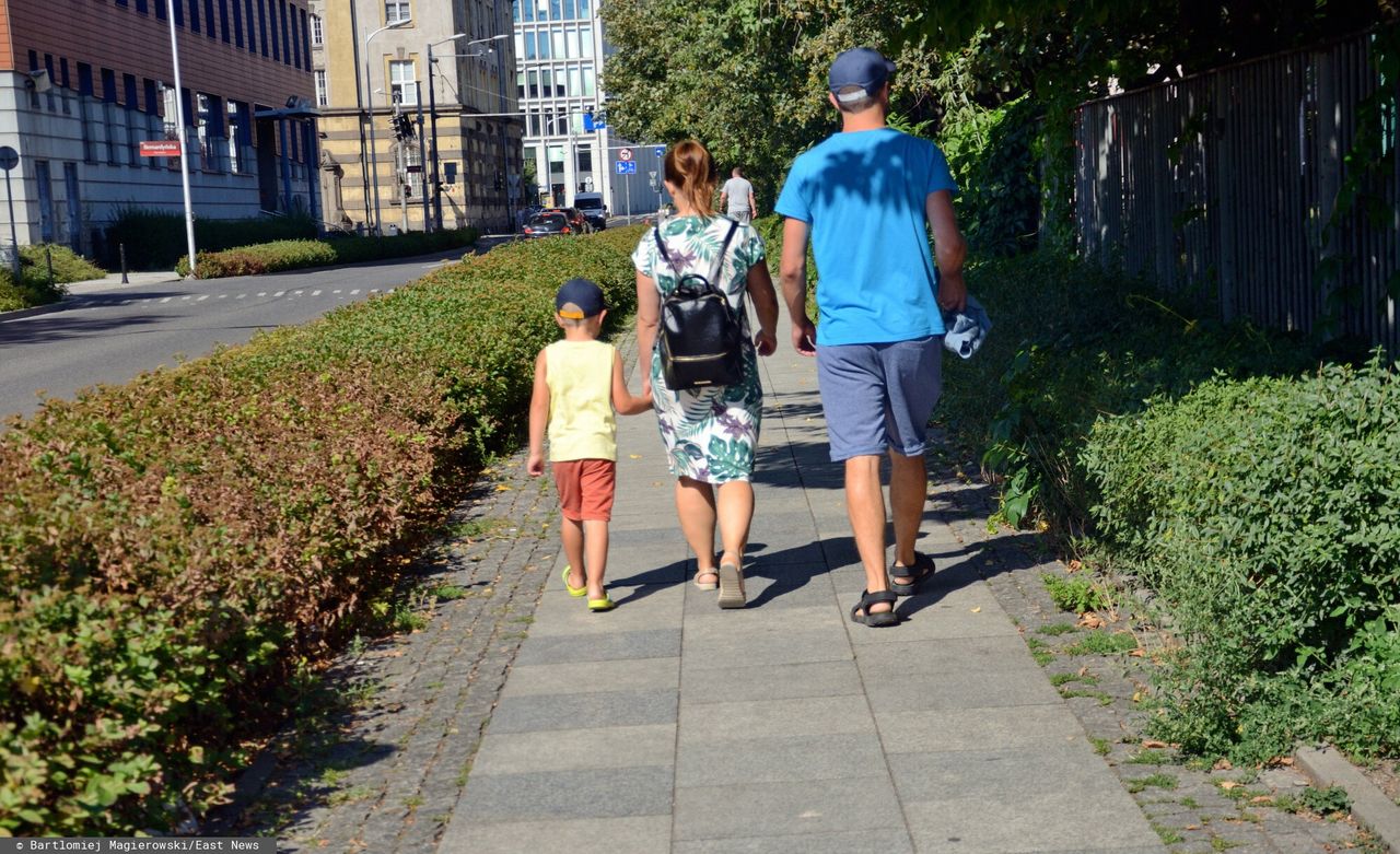 800 plus od nowego roku, ale wypłaty z poślizgiem. Oto powód