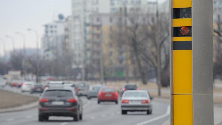 Fotoradar ul. Sobieskiego i Sikorskiego (fot. polskalokalna.pl)