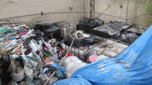 Składowisko nielegalnych odpadów zniknie jeszcze w tym roku z Jastrowia. A co z tym w Plutach, w gminie Szydłowo?
