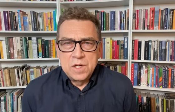 Maciej Orłoś przyznaje: „Mam zaległości, ale nie tak duże, jak piszą media. Spłacam je”