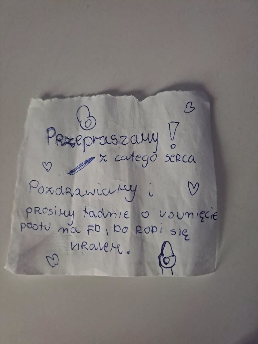 Przeprosiły i oddały deskę.