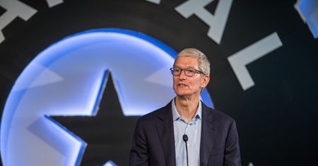 Gigantyczny bonus dla szefa Apple. Wzbogacił się o 750 mln dolarów