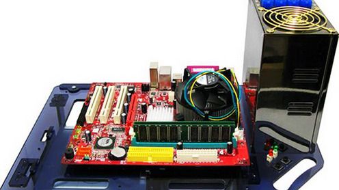 PCblog: Bardzo minimalistyczna obudowa 1