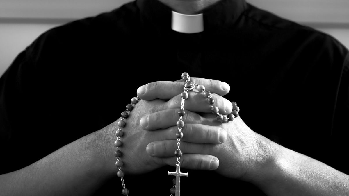 Ksiądz uprawiał seks z 15-latką.
