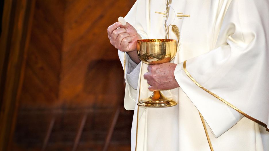 Nie przystąpi do Komunii. Kościół może odmówić